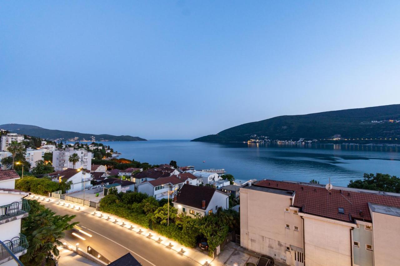 Garni Hotel Kruso Herceg Novi Bagian luar foto