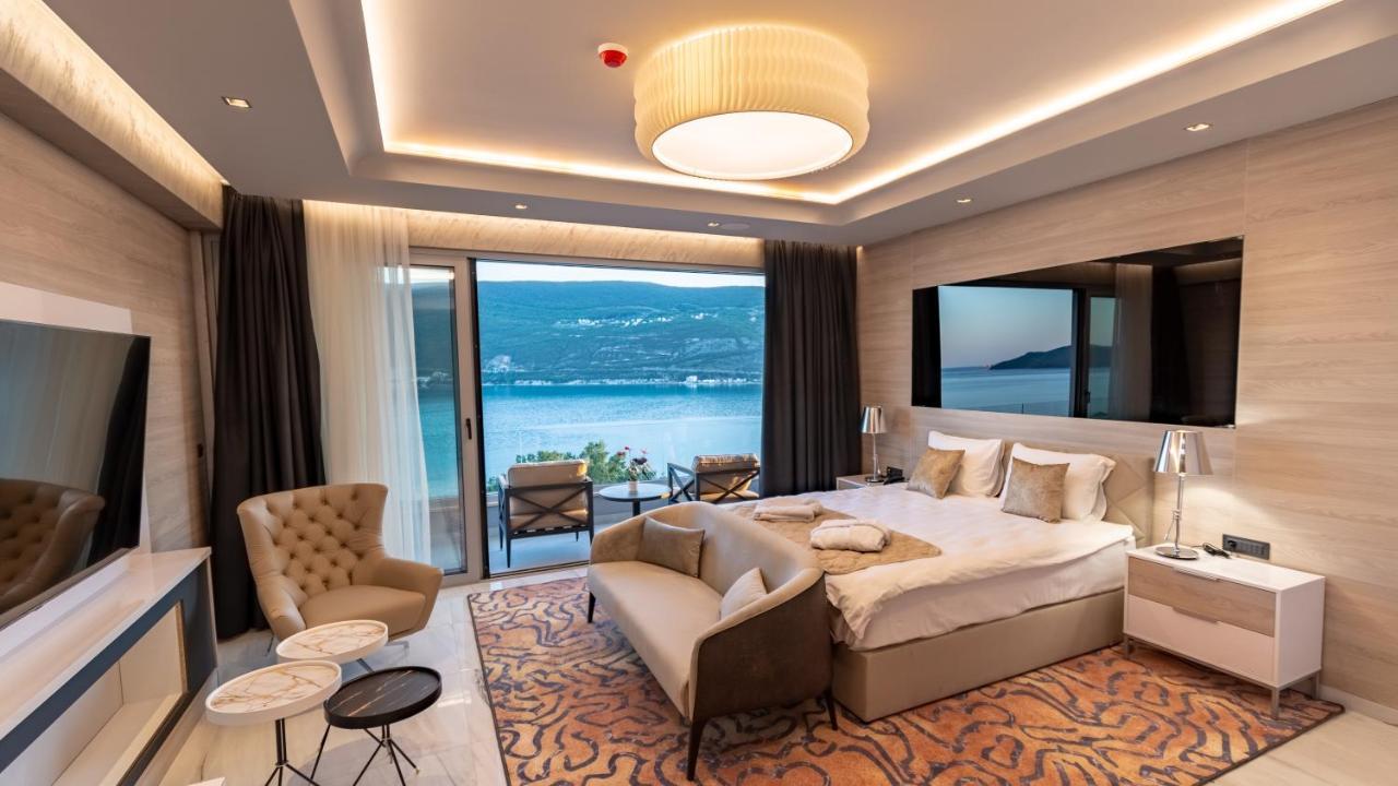 Garni Hotel Kruso Herceg Novi Bagian luar foto