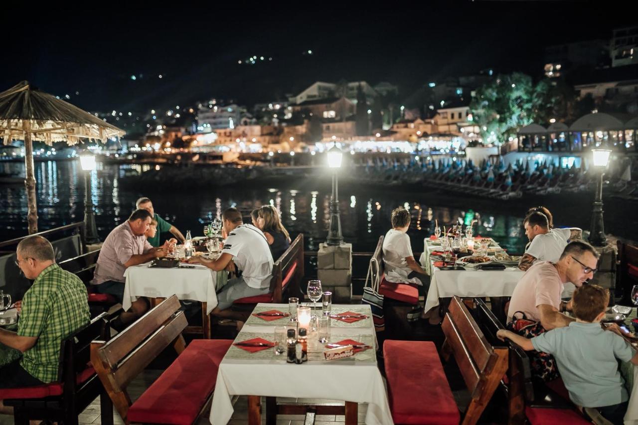 Garni Hotel Kruso Herceg Novi Bagian luar foto