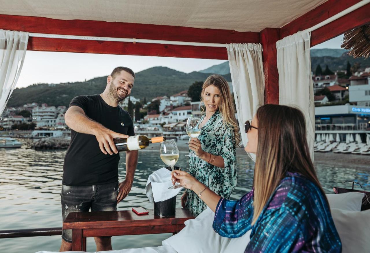 Garni Hotel Kruso Herceg Novi Bagian luar foto