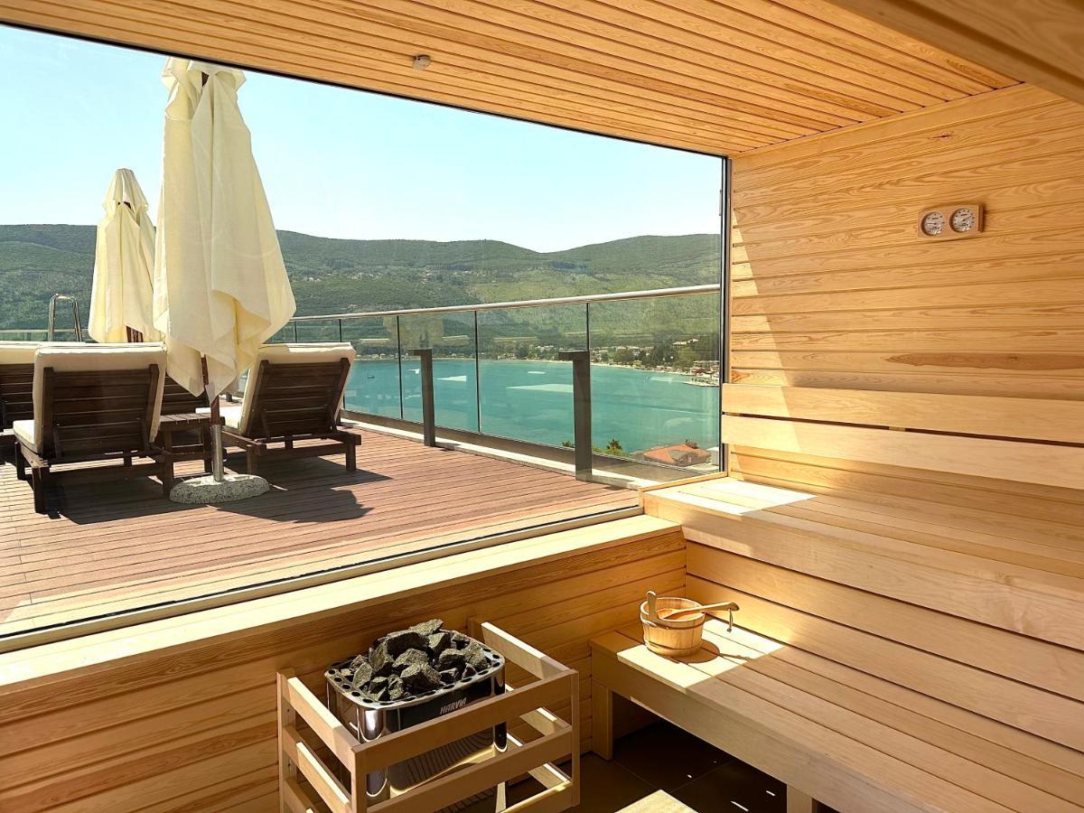 Garni Hotel Kruso Herceg Novi Bagian luar foto