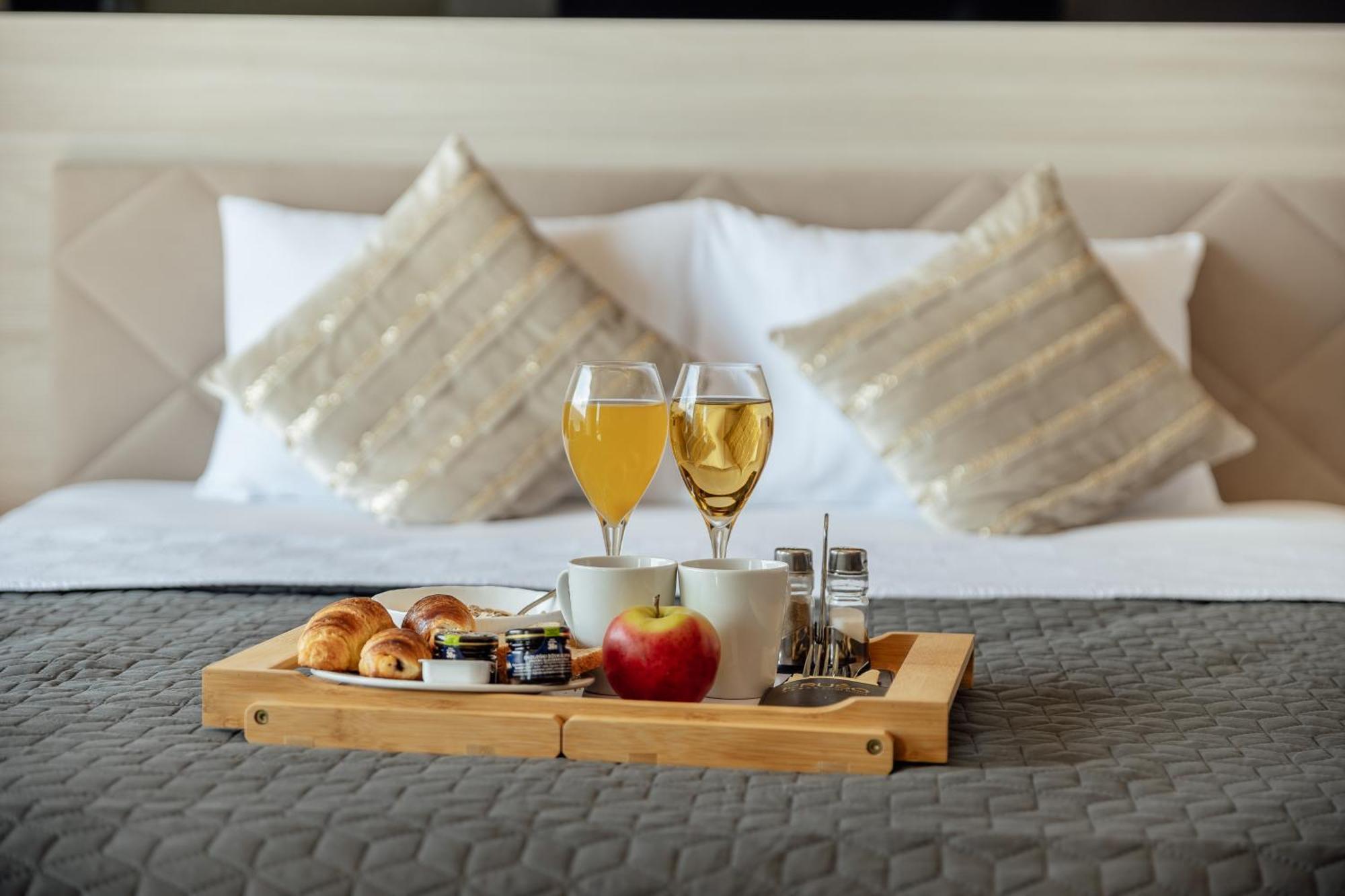 Garni Hotel Kruso Herceg Novi Bagian luar foto