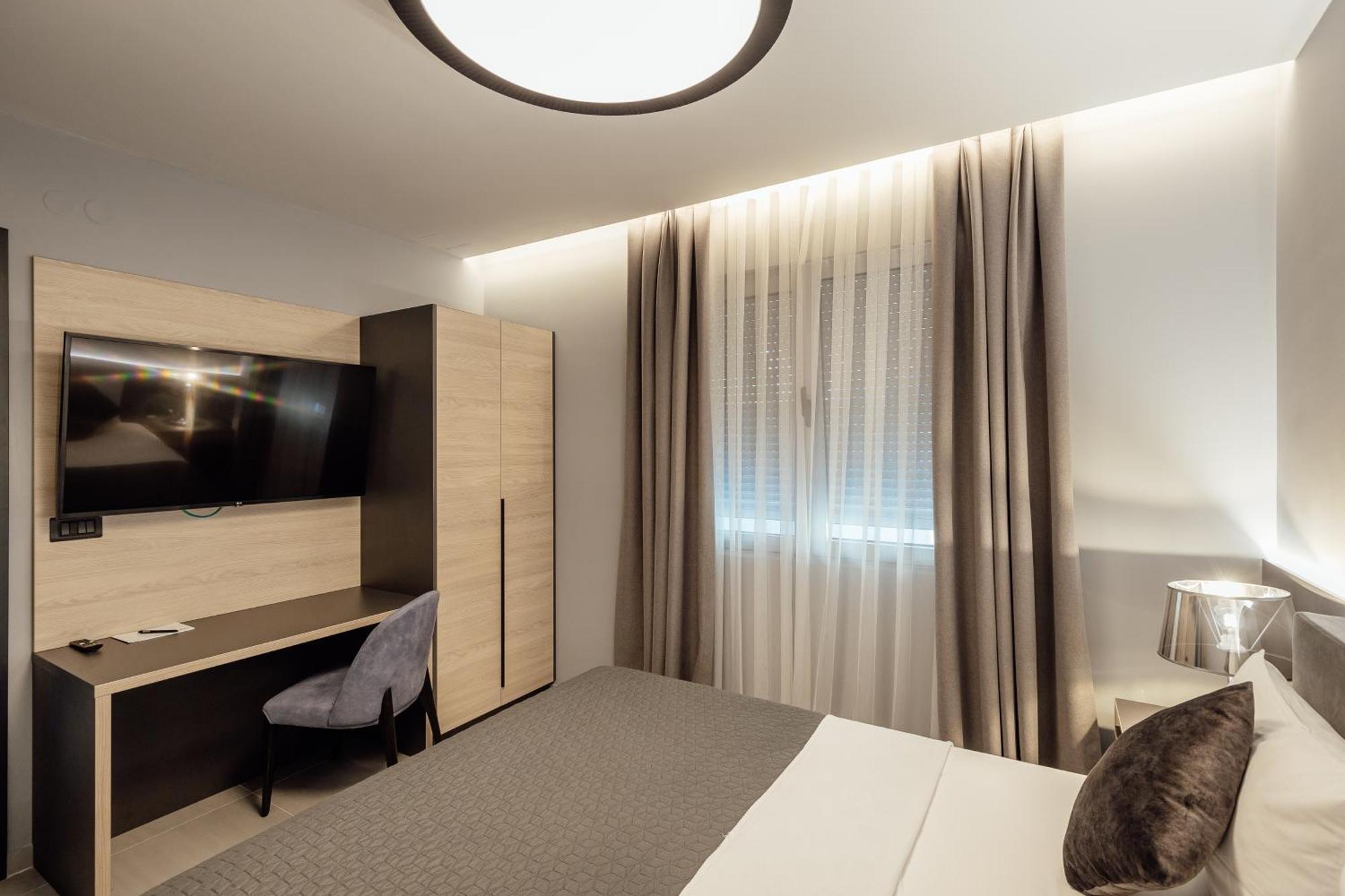 Garni Hotel Kruso Herceg Novi Bagian luar foto