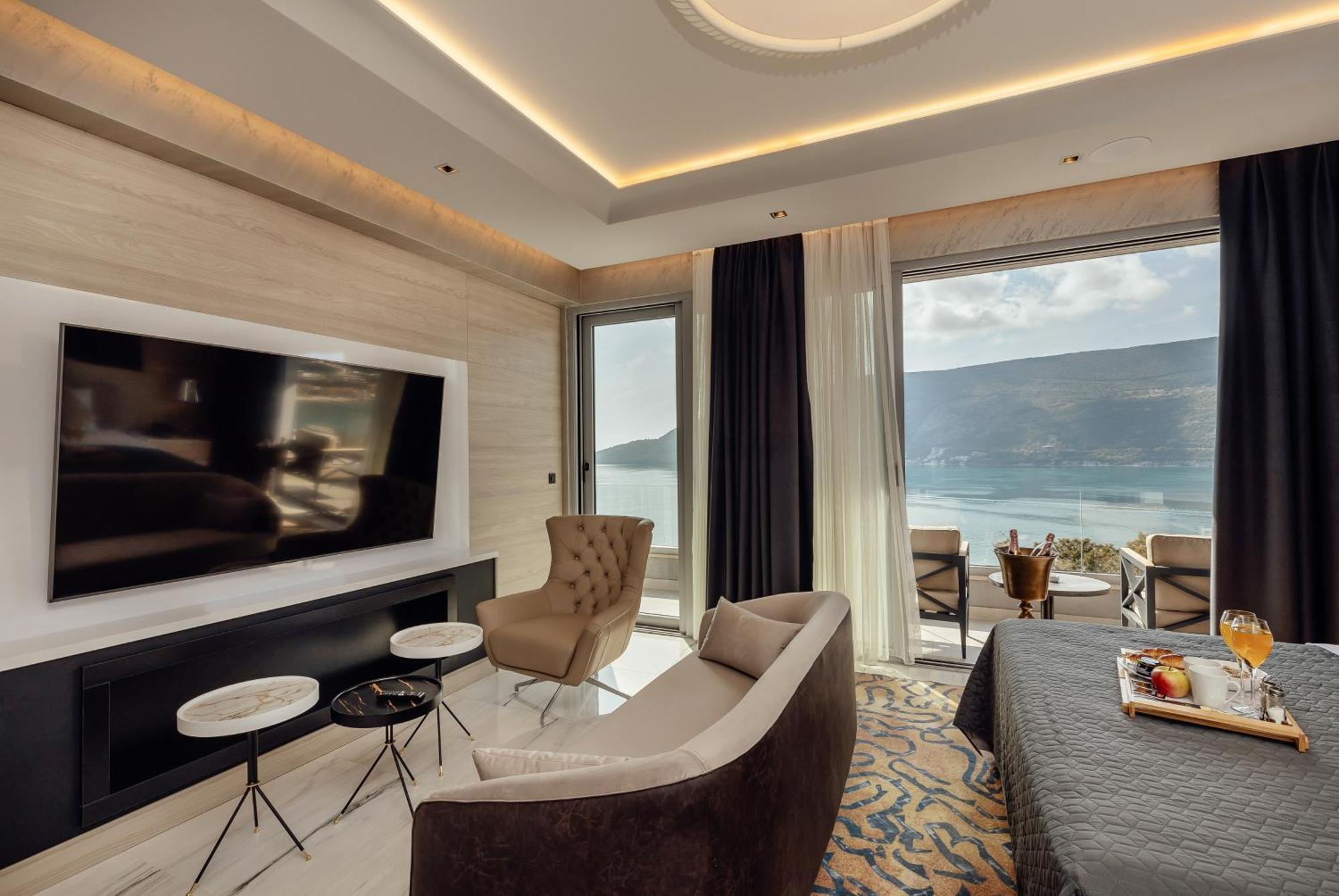 Garni Hotel Kruso Herceg Novi Ruang foto
