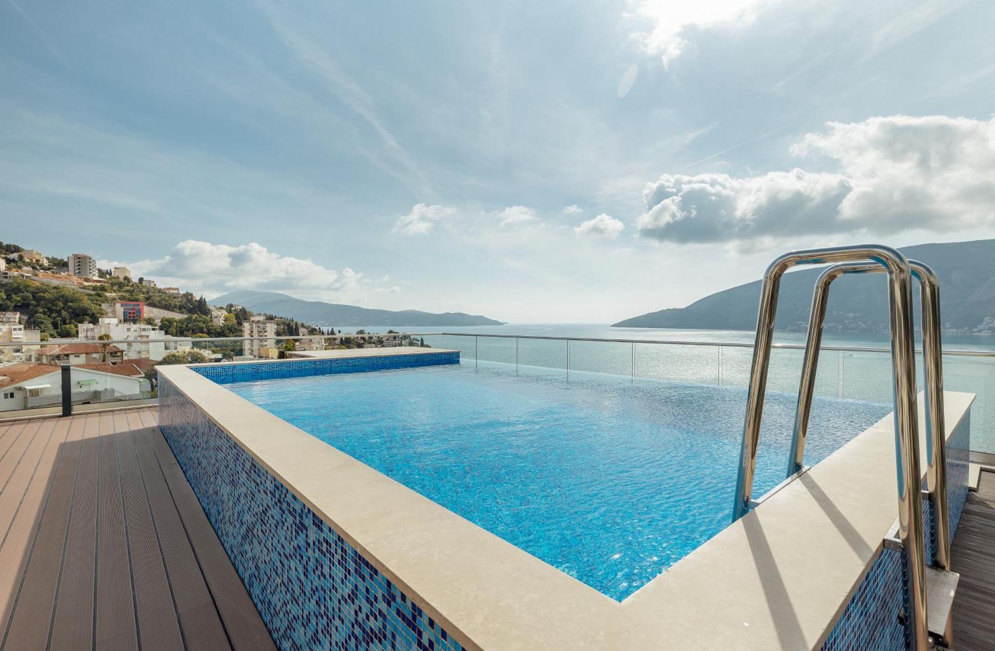 Garni Hotel Kruso Herceg Novi Ruang foto