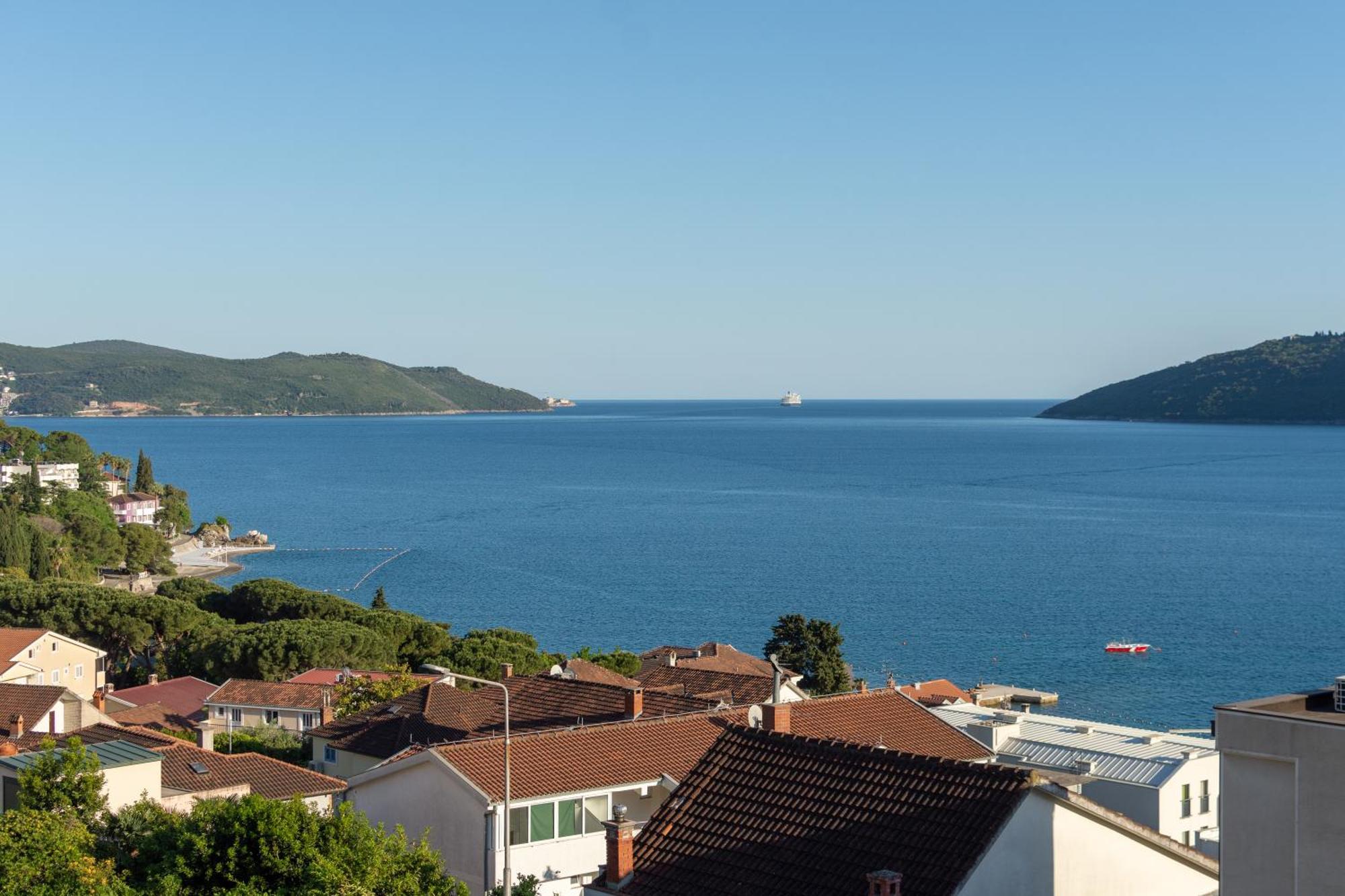 Garni Hotel Kruso Herceg Novi Ruang foto